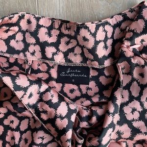 Beautiful silky leopard midi skirt